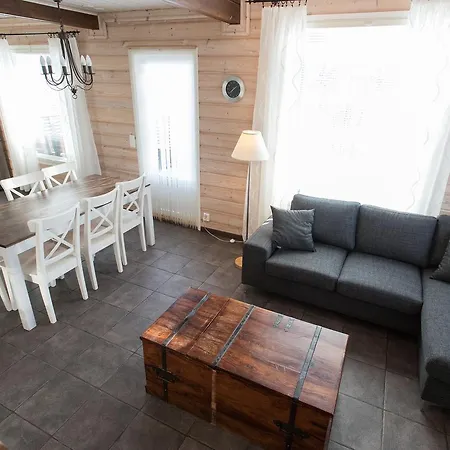 Pyry Ja Tuisku Chalet *